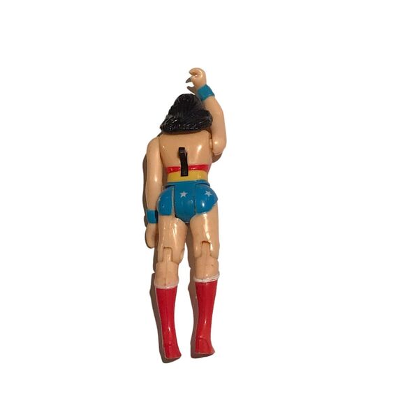 Vintage Toy Biz DC Comics Super Heroes Wonder Woman Figure 1989 Arm Actions - Picture 3 of 10